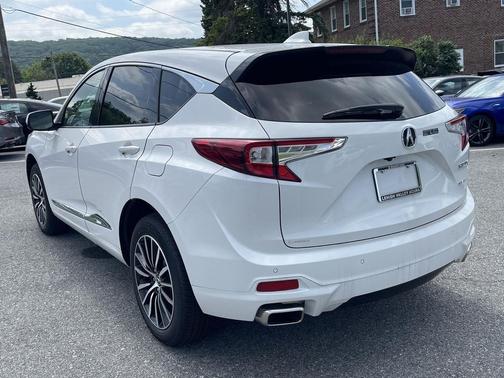 2025 Acura RDX Advance Package