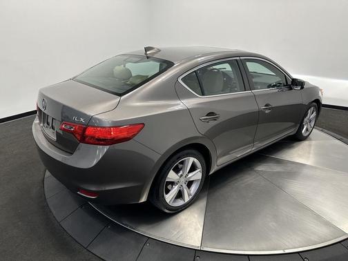 2013 Acura ILX 2.0L Technology