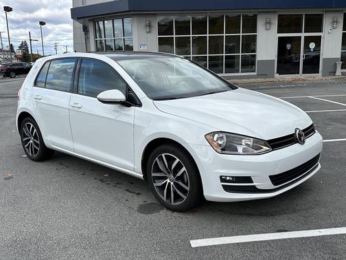 2017 Volkswagen Golf TSI SE 4-Door