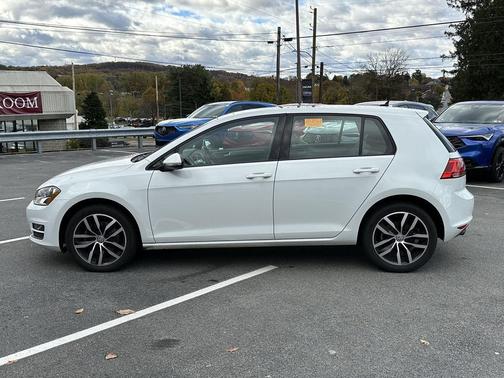 2017 Volkswagen Golf TSI SE 4-Door