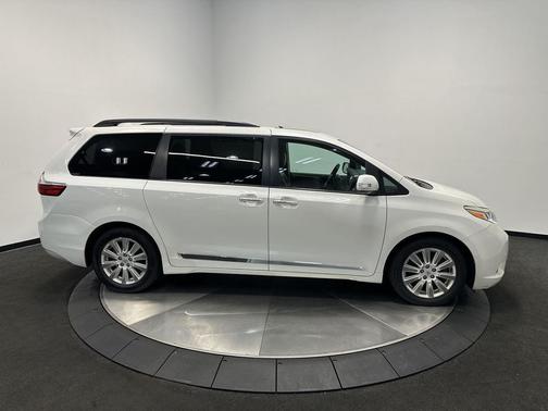 2017 Toyota Sienna Limited Premium