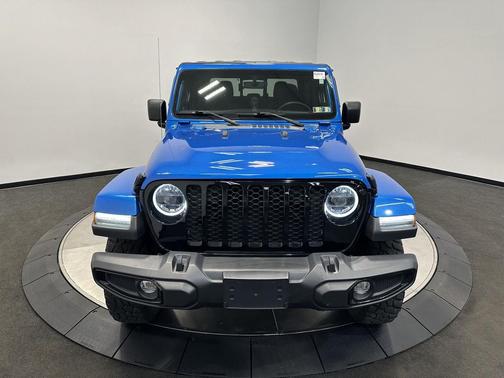 Hydro Blue Pearlcoat 2023 Jeep Gladiator Willys 4x4