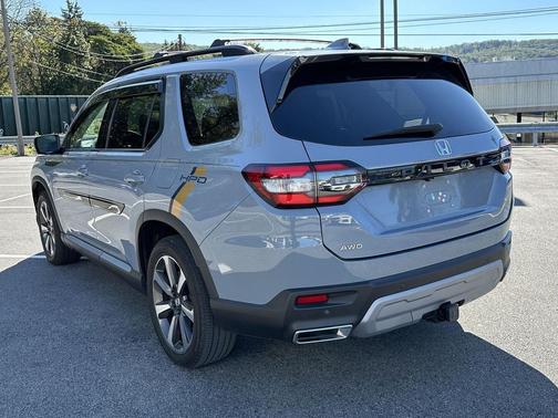 2023 Honda Pilot AWD Elite
