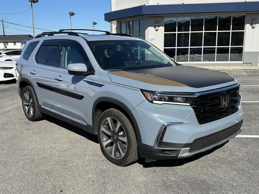 2023 Honda Pilot AWD Elite