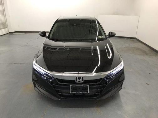 Photo 2 of 32 of 2018 Honda Accord Touring