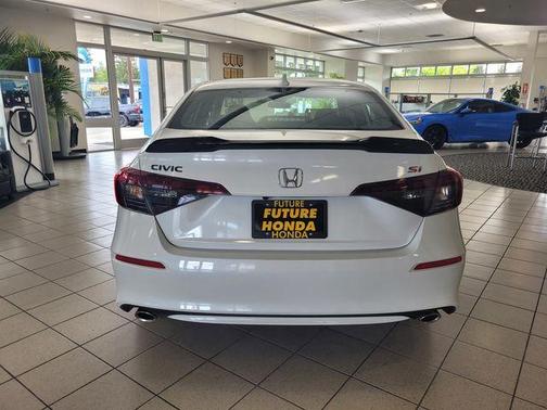 Platinum White Pearl 2026 Honda Civic Si Base