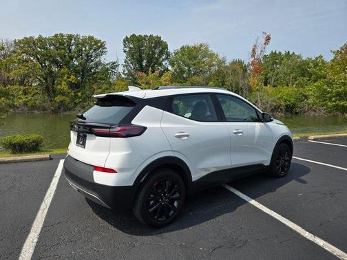 2023 Chevrolet Bolt EUV FWD LT