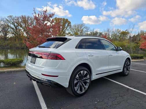 2025 Audi Q8 55 Premium Plus