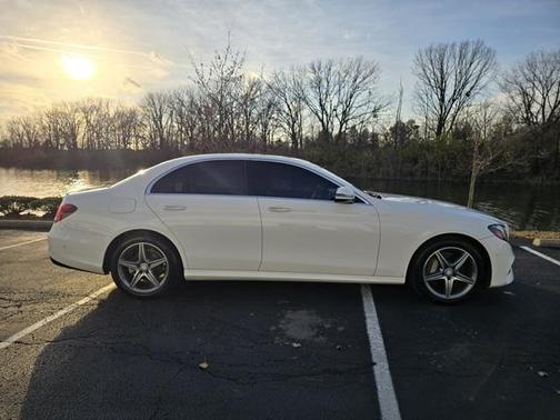 2017 Mercedes-Benz E-Class 4MATIC