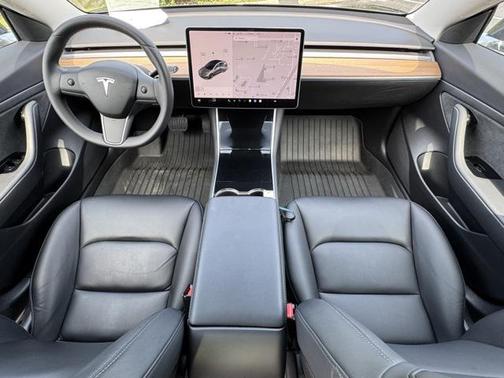 2020 Tesla Model 3 Standard Range