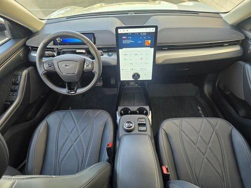 2022 Ford Mustang Mach-E California Route 1