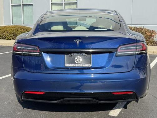 2022 Tesla Model S Base