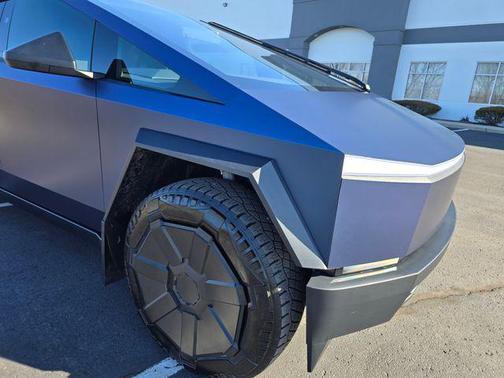 2025 Tesla Cybertruck All-Wheel Drive