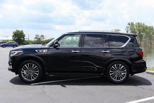 2018 INFINITI QX80 Base