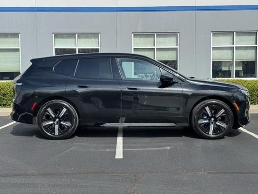 2025 BMW iX xDrive50