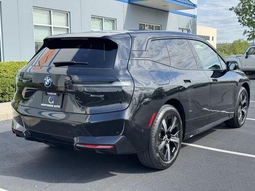 2025 BMW iX xDrive50