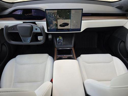 2022 Tesla Model S Base