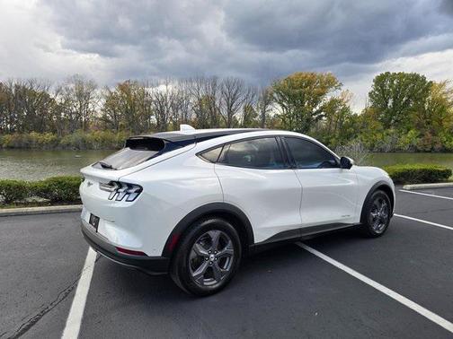 2022 Ford Mustang Mach-E Select
