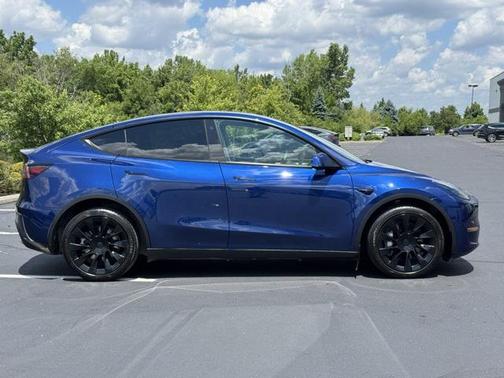 2023 Tesla Model Y Long Range Dual Motor All-Wheel Drive