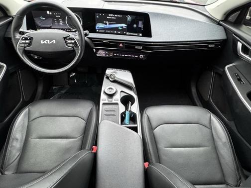 2022 Kia EV6 Wind