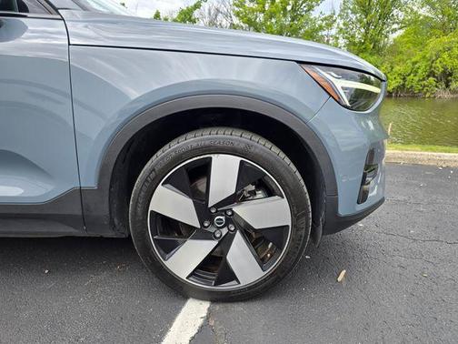 Silver Dawn Metallic 2023 Volvo C40 Recharge Pure Electric Twin Ultimate