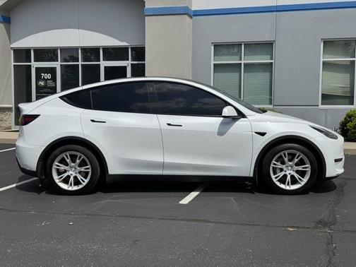 2021 Tesla Model Y Long Range Dual Motor All-Wheel Drive