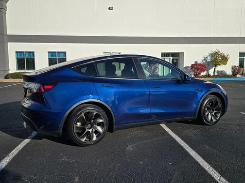 2024 Tesla Model Y Long Range Dual Motor All-Wheel Drive