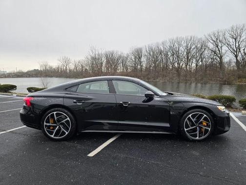 2024 Audi RS e-tron GT quattro