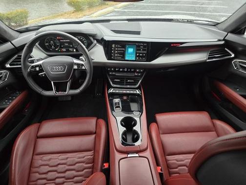 2024 Audi RS e-tron GT quattro