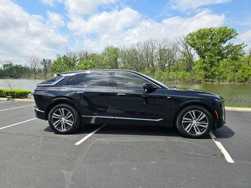 Stellar Black Metallic 2024 Cadillac LYRIQ Luxury