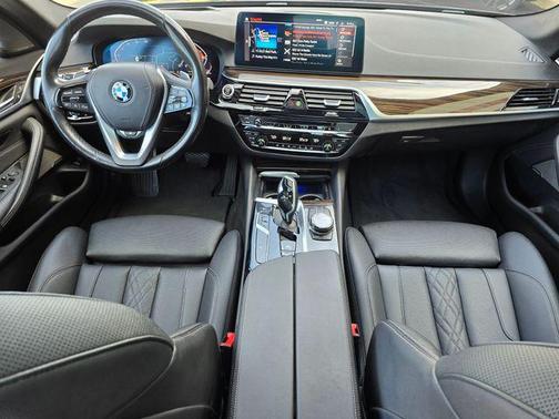 Jet Black 2021 BMW 540 xDrive