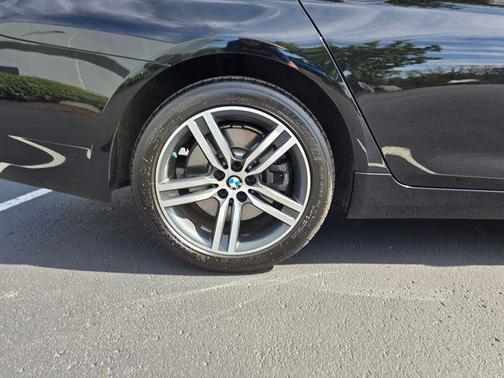 Jet Black 2021 BMW 540 xDrive