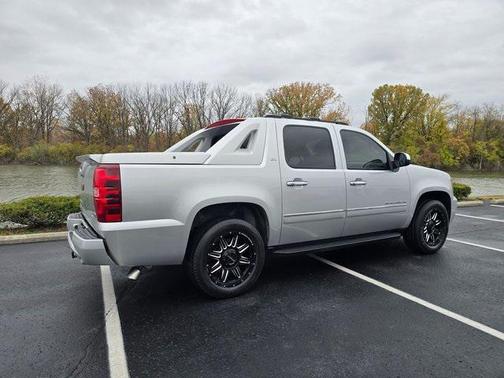 2011 Chevrolet Avalanche 1500 LTZ