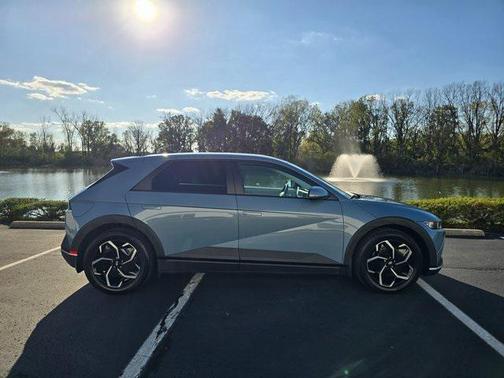 2024 Hyundai IONIQ 5 SE