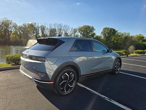 2024 Hyundai IONIQ 5 SE