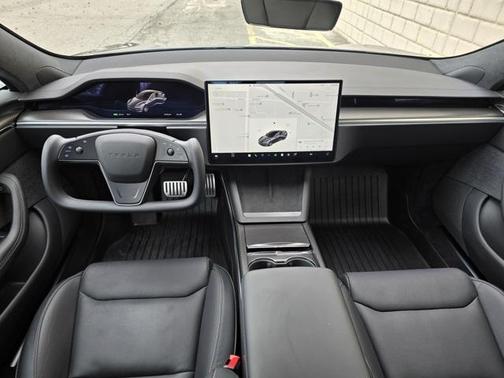 2022 Tesla Model S Plaid