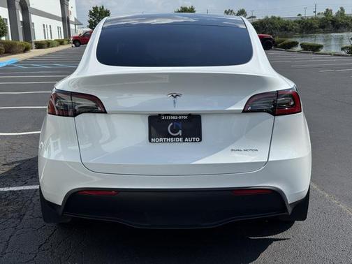 2024 Tesla Model Y Long Range Dual Motor All-Wheel Drive