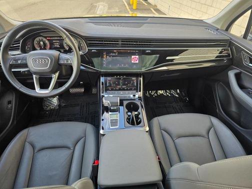 2025 Audi Q7 55 Premium Plus
