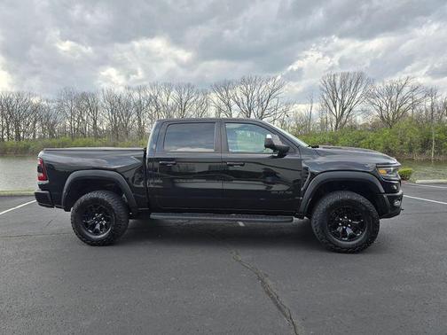 Diamond Black Crystal Pearlcoat 2021 RAM 1500 TRX