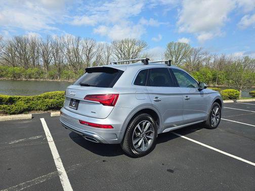 Florett Silver Metallic 2023 Audi Q5 45 S line Premium Plus