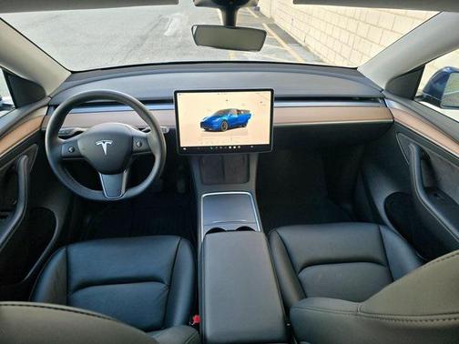2023 Tesla Model Y Long Range Dual Motor All-Wheel Drive