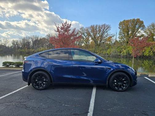 2023 Tesla Model Y Long Range Dual Motor All-Wheel Drive