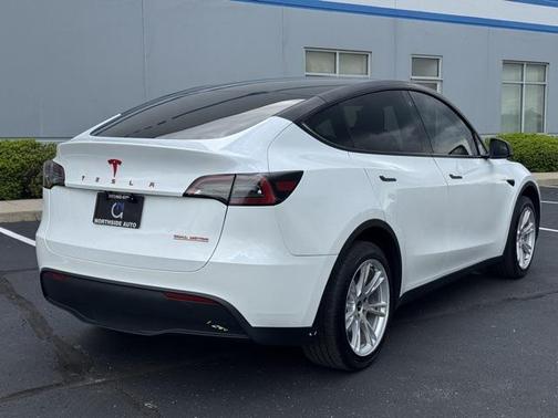 2023 Tesla Model Y Long Range Dual Motor All-Wheel Drive