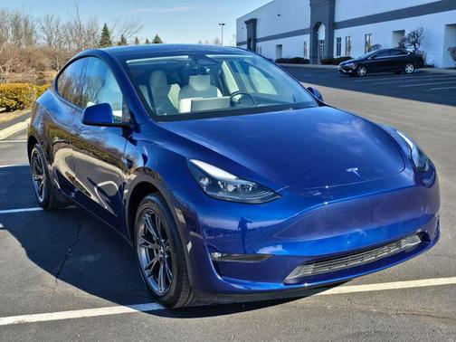 2025 Tesla Model Y Long Range Dual Motor All-Wheel Drive