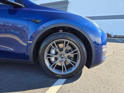 2025 Tesla Model Y Long Range Dual Motor All-Wheel Drive