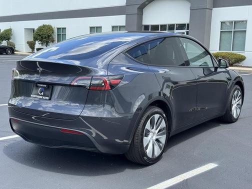 2024 Tesla Model Y Long Range Dual Motor All-Wheel Drive