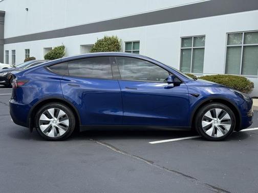 2024 Tesla Model Y Long Range Dual Motor All-Wheel Drive