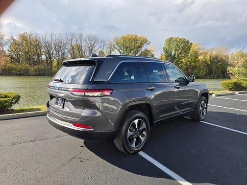 2022 Jeep Grand Cherokee 4xe Base
