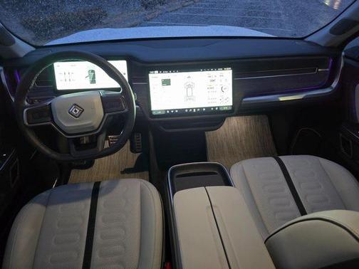 2024 Rivian R1S Adventure Quad Motor Large Pack