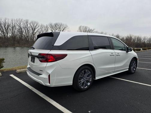 2025 Honda Odyssey Touring